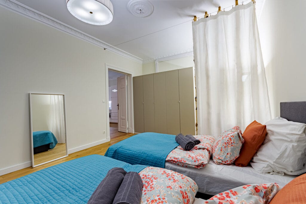 Area: 54m2, 2 rooms. Number of people: 1- 4